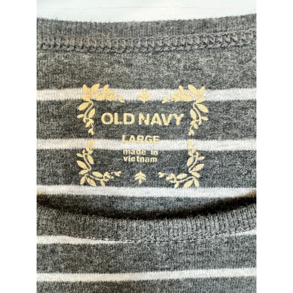 Old Navy Long Sleeve T-Shirt Women's Size Large - Picture 3 of 3